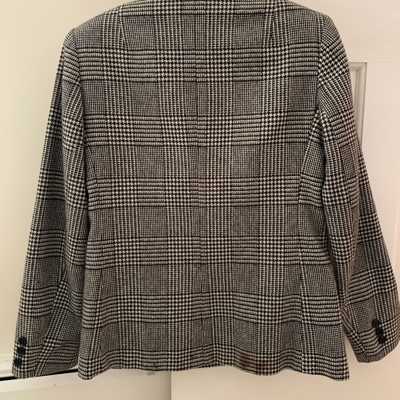 Wilroy Traveller Brownstone Studio houndstooth blazer, size 6 - Picture 7 of 7